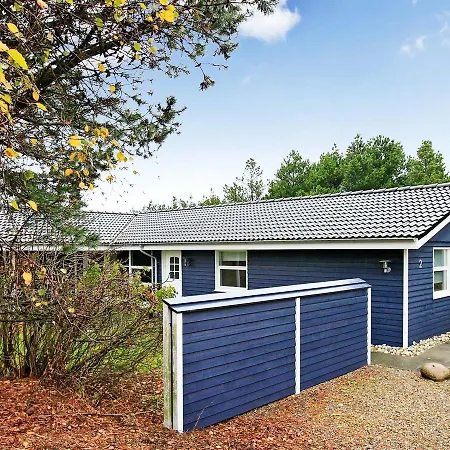 Five-bedroom Holiday In 4 * Blåvand